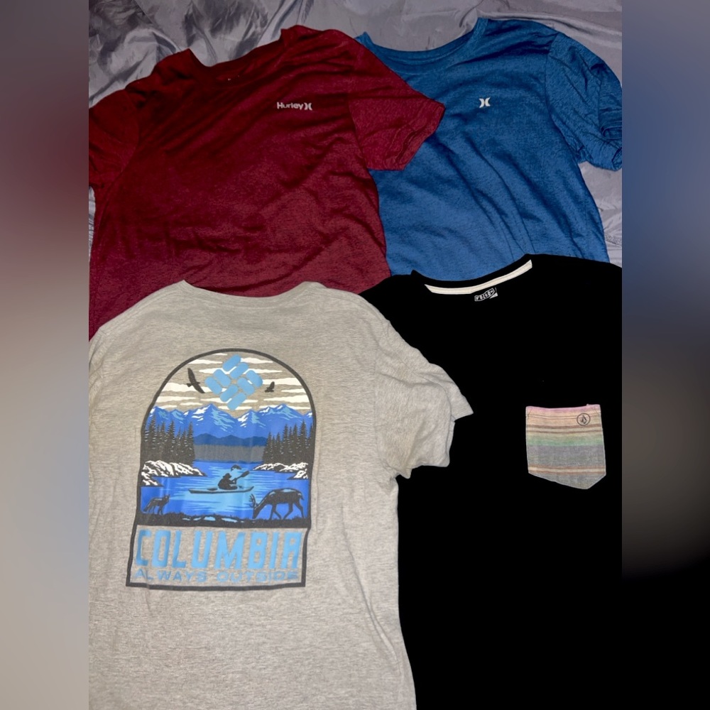 (4) Large short sleeve shirts. Various brands